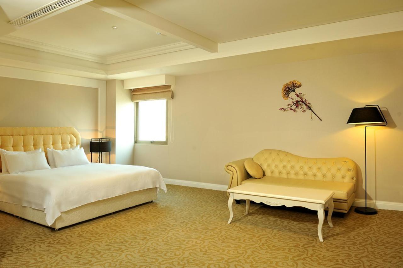 Asia Emperor Hotel Tainan Eksteriør billede