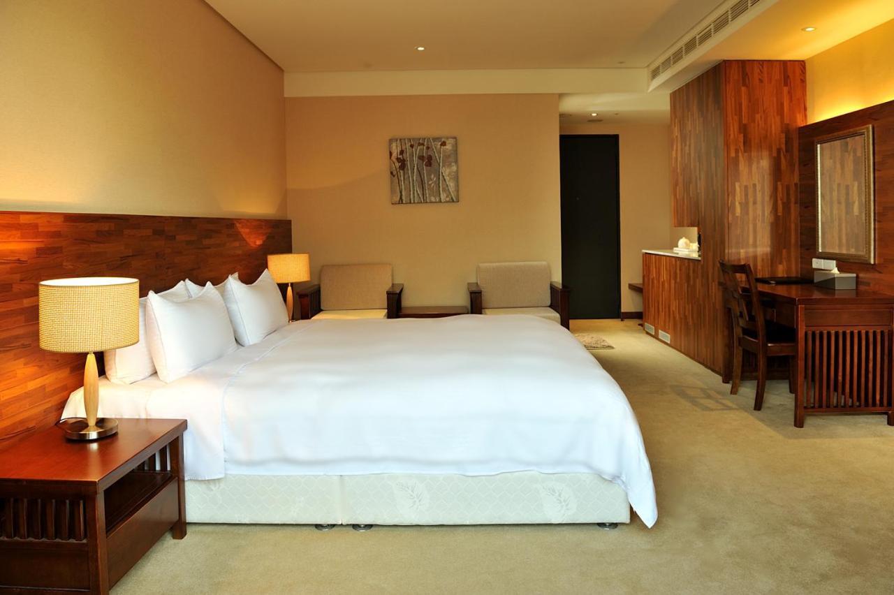 Asia Emperor Hotel Tainan Eksteriør billede